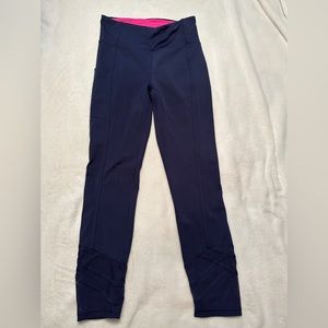 Lilly Pulitzer Luxletic UPF 50 Weekender High Rise Leggings in Navy, size M